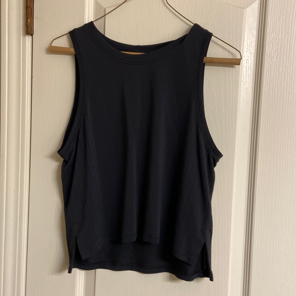 Size 6 Lululemon Train to be tank